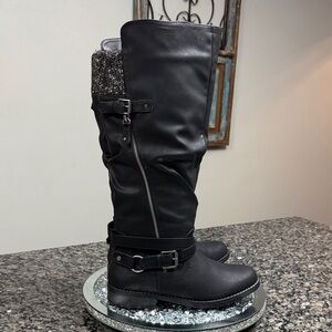 XOXO Black Textured sweater riding Boots NWOT 9.5